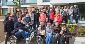 Gruppenfoto mit mehreren Personen
