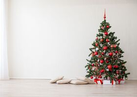 Christbaum mit Geschenken